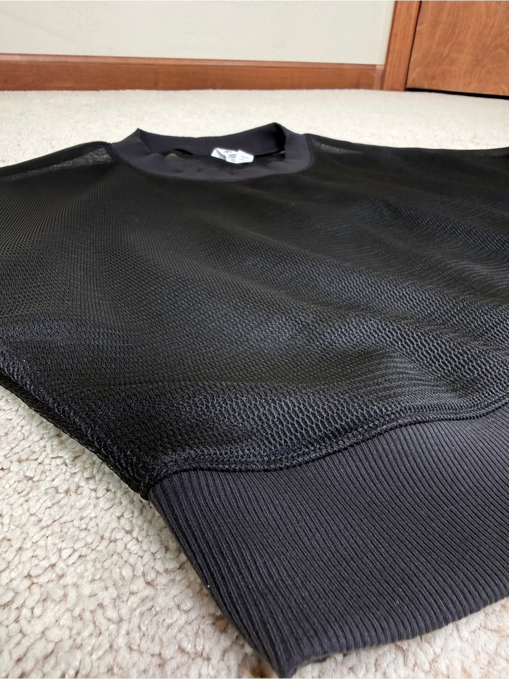 ALO Yoga Row Long Sleeve Black Mesh Athletic Crop Pullover Sheer Top - Picture 9 of 17